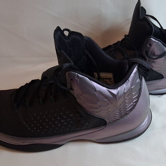 Jordon Melo 11 High-top Black and Turquoise Sneaker Size 11 - Picture 3 of 11